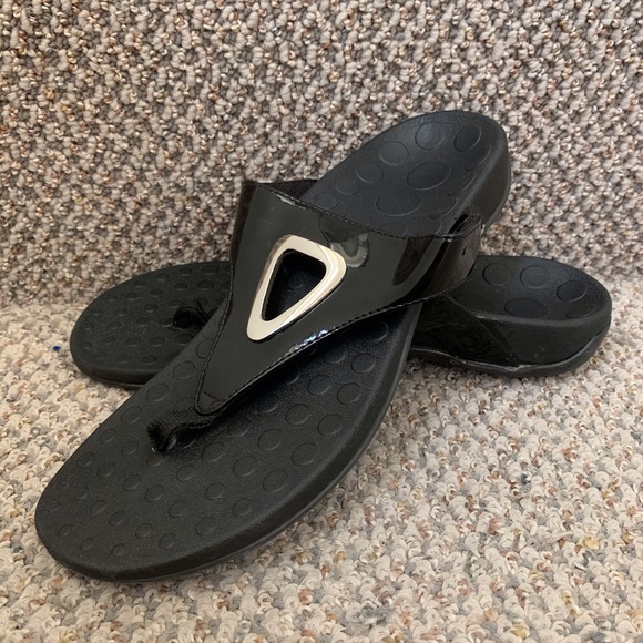 vionic slippers size 7